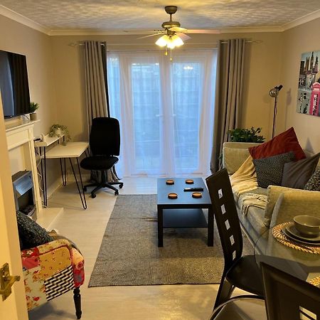 Cosy Corner - 2 Beds, Free Parking, Next To Southampton General Hospital Villa Eksteriør billede