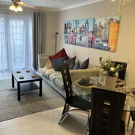 Cosy Corner - 2 Beds, Free Parking, Next To Southampton General Hospital Villa Eksteriør billede