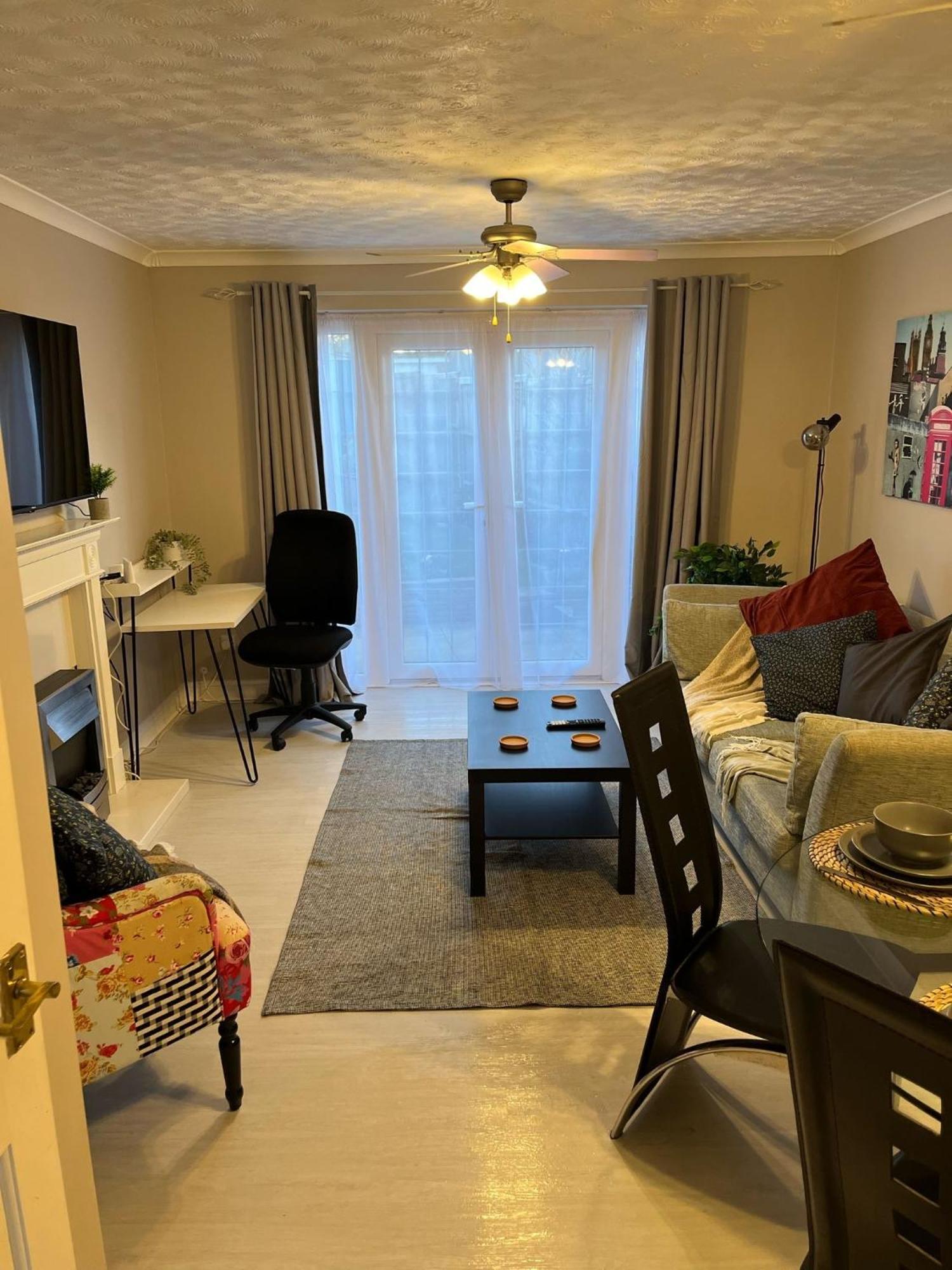 Cosy Corner - 2 Beds, Free Parking, Next To Southampton General Hospital Villa Eksteriør billede