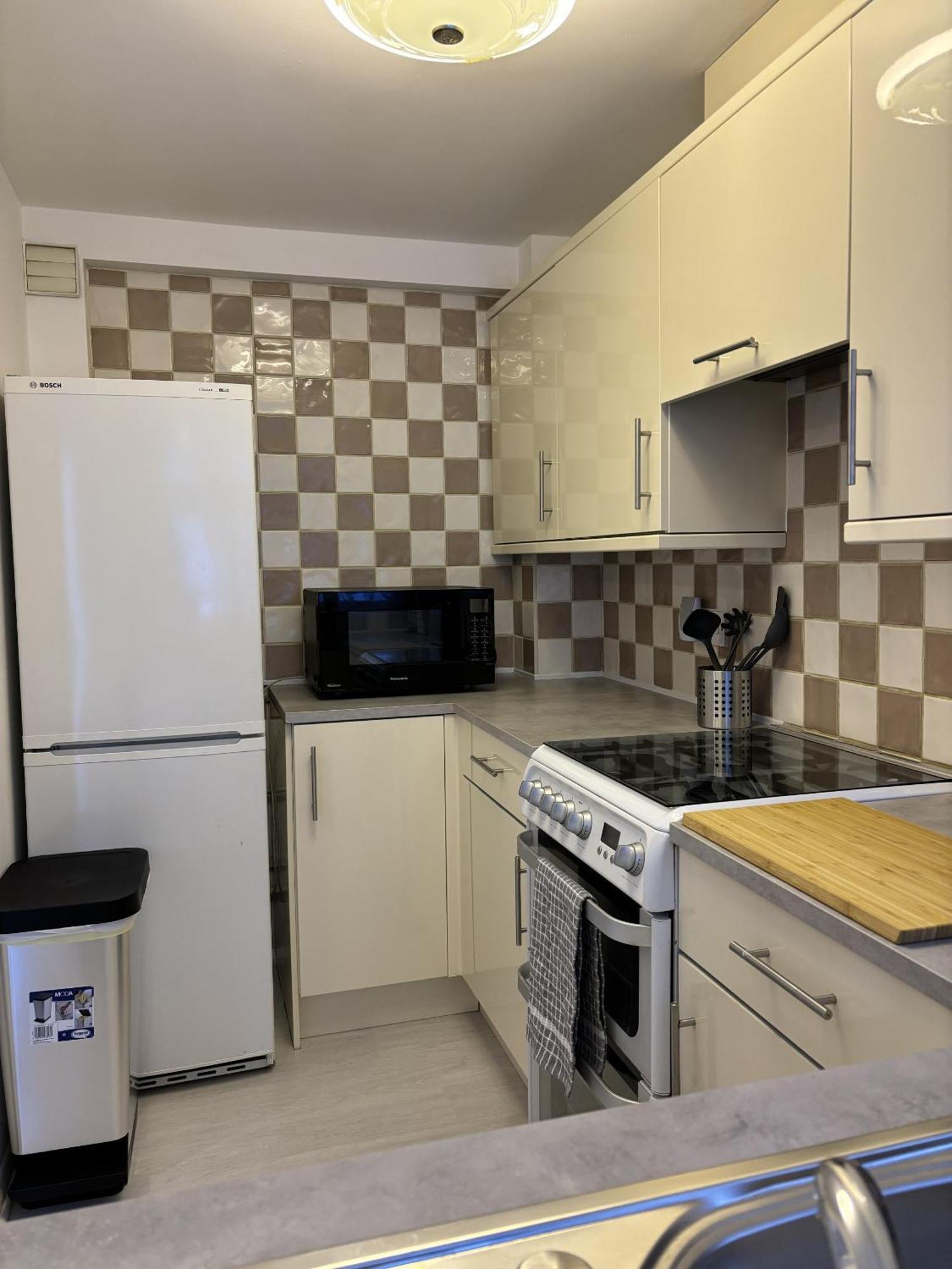 Cosy Corner - 2 Beds, Free Parking, Next To Southampton General Hospital Villa Eksteriør billede