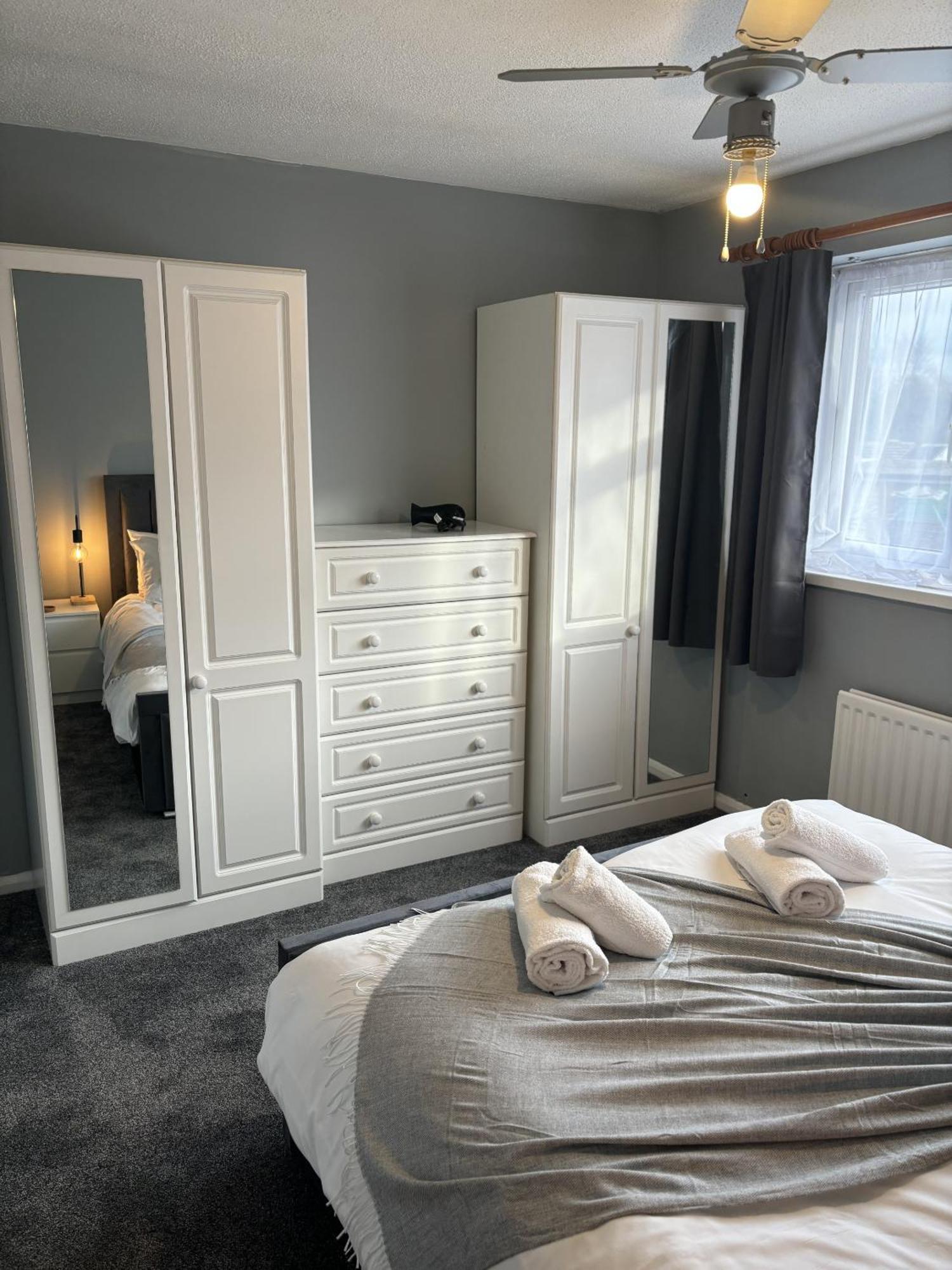 Cosy Corner - 2 Beds, Free Parking, Next To Southampton General Hospital Villa Eksteriør billede